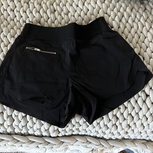 Athleta black shorts with pockets